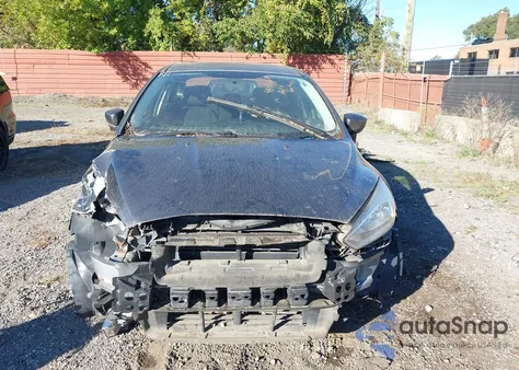 2018 Ford Focus Se z USA, uszkodzony, nr VIN 1FADP3F26JL206968